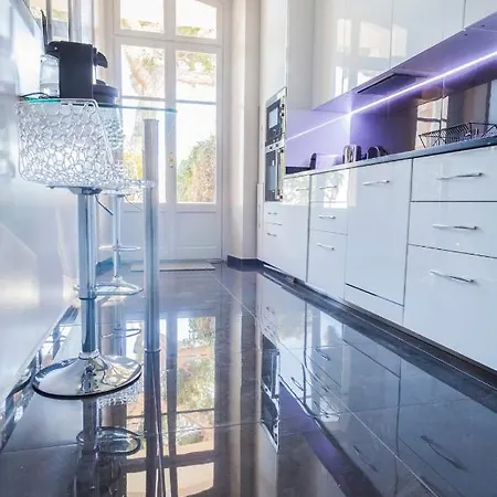 Immogroom - Luxurious In A Palace - Terrace Sea View - Beachescongress Apartment